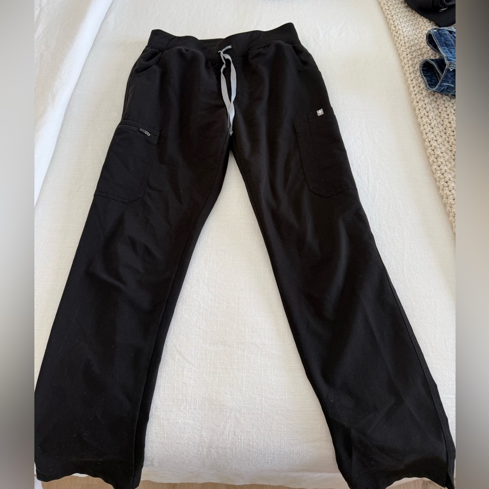FIGS high waisted Yola scrub pant